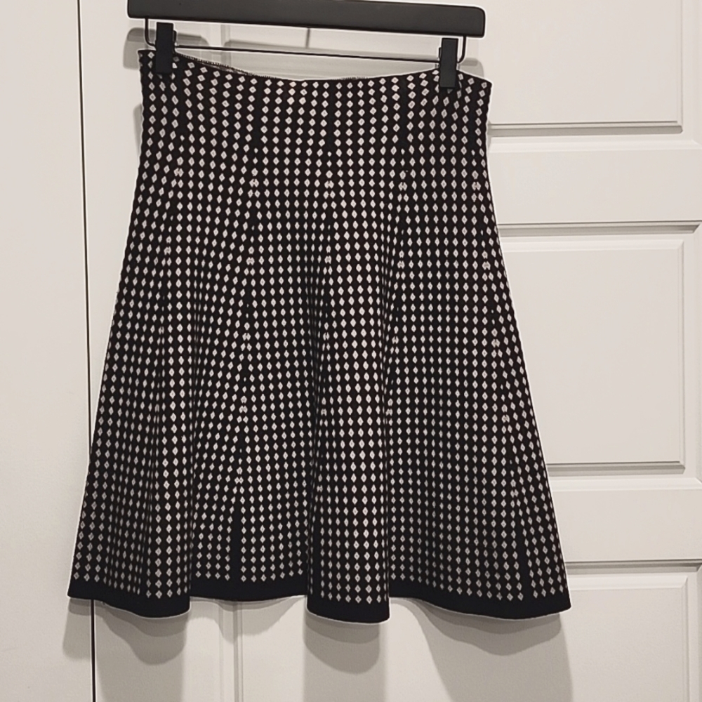 MAX STUDIO CASUAL WRAP SKIRT KNEE